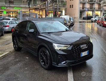 AUDI Q3 Sportback 35 TDI Full Black
