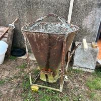 Benna conica per calcestruzzo