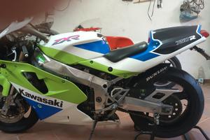 kawasaki zxr 750