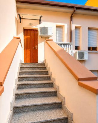 Intera palazzina con cortile - Prunizzedda