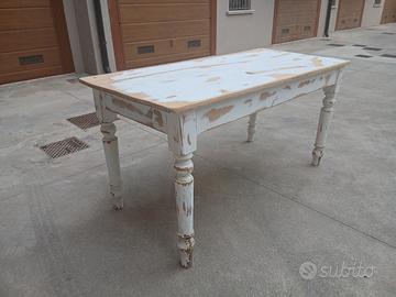 Tavolo rustico shabby 