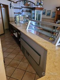 Arredamento per panetteria-pasticceria