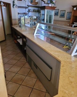 Arredamento per panetteria-pasticceria
