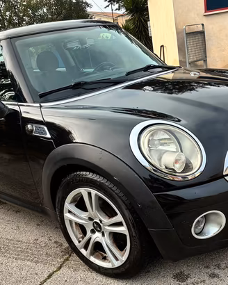 MINI COOPER R56 anno 2010 One D 1600 diesel 90 cv