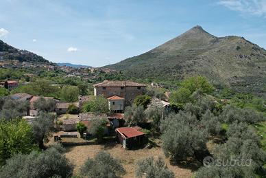 Casale in Pietra tra Mare e Borgo ai piedi Parco A