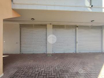 BOX A SAN BENEDETTO DEL TRONTO