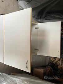 n.3 armadietti  pensili in laminato