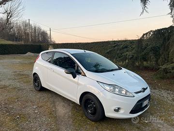 ford fiesta titanium 