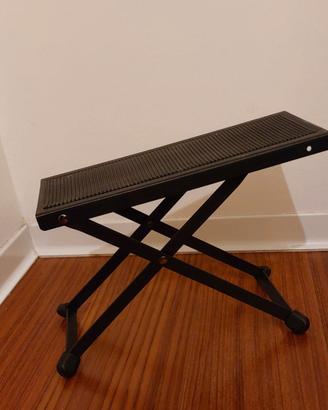 Poggia-piede per chitarra