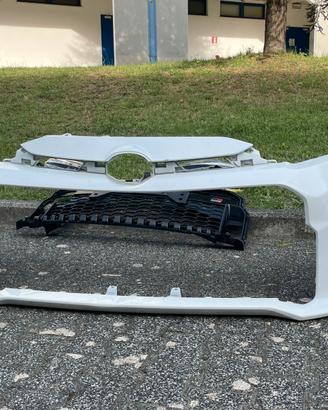 Paraurti griglia fari yaris gr mk1