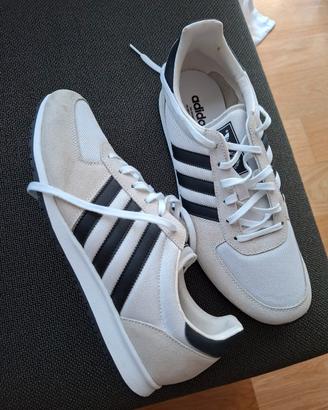 Adidas uomo tg 43