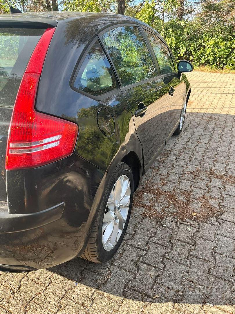 Citroen C4 2009 photo 3