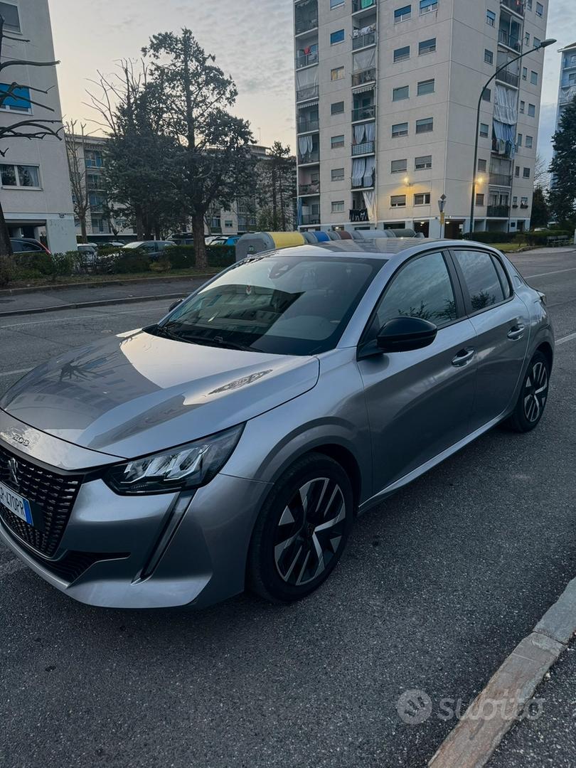 Peugeot 208 2023 photo 2