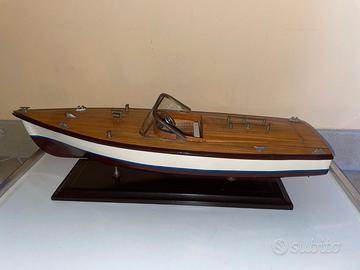 BARCA MOTOSCAFO MODELLINO LEGNO TEAK ANNI '60