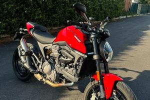 Ducati monster 937