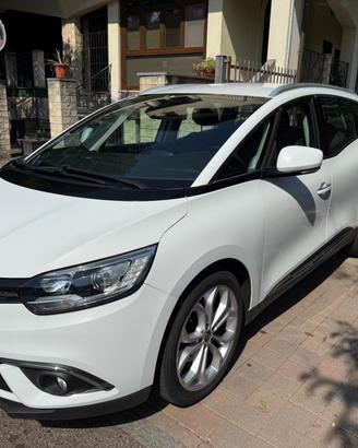 Renault Grand Scenic dCi 8V 110 CV Energy Bose