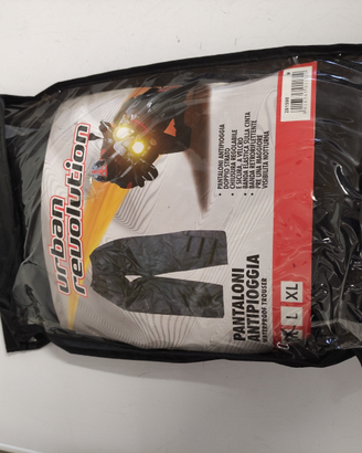 Pantaloni antipioggia