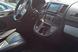 Volkswagen  multivan t 5