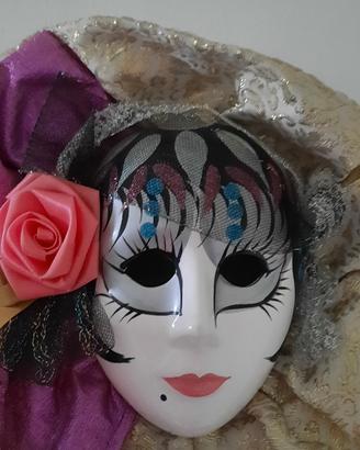 maschera in ceramica