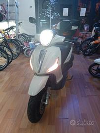 Piaggio Beverly 300 - 2016