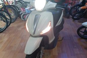 Piaggio Beverly 300 - 2016