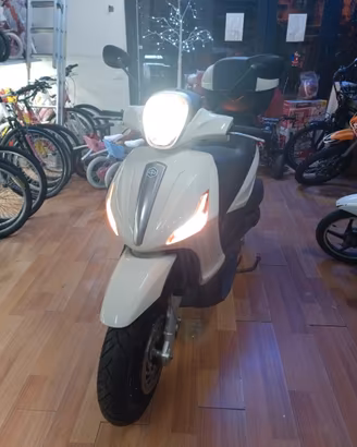 Piaggio Beverly 300 - 2016