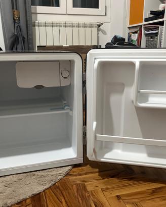 Frigorifero minibar Comfee 47L