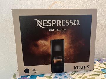 Macchina del caffè nespresso krups essenza mini