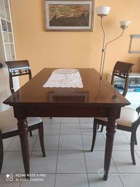 Tavolo Le Fablier allungabile + 4 sedie in legno
