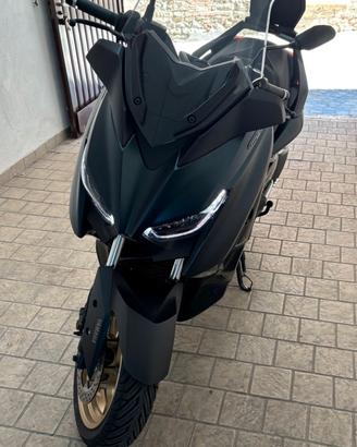 Yamaha XMAX 300 Tech MAX – 2023