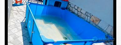 Piscina da esterno rettangolare