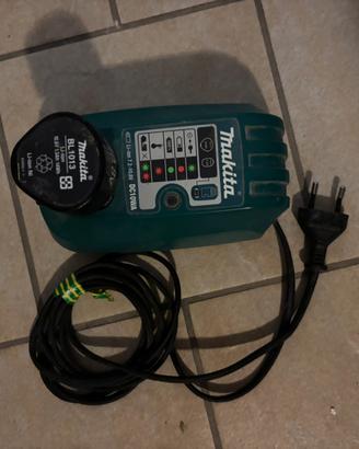 Caricabatterie Makita DC10WA