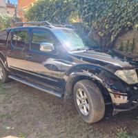 Nissan Navara 2.5 dCi Double Cab 171CV