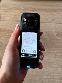 Insta360 X5 Black - Nuova + Kit Accessori Completo