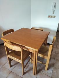 Tavolo 95x95 estendibile con sedie