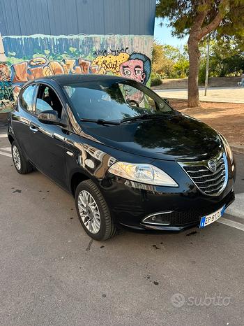 Lancia Ypsilon 0.9 twinair 2013 WB6025