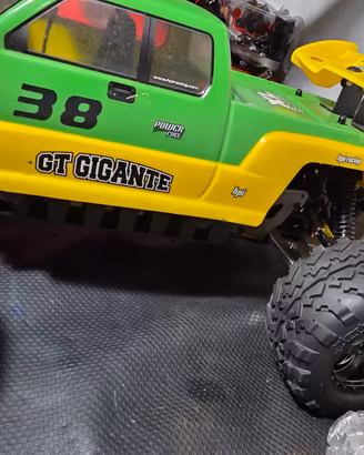 Hpi Savage flux XL 6s pari al nuovo utilizzato