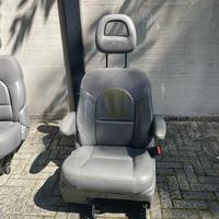 Sedili in Pelle 2a e 3a fila Chrysler Voyager in