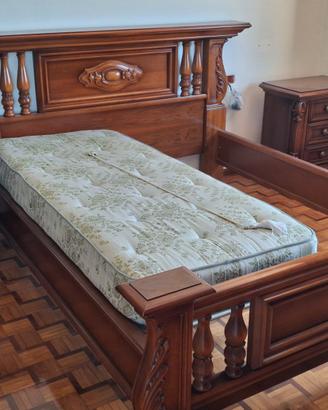 Struttura letto matrimoniale