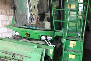 Mietitrebbia John deere 1470