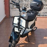 Scooter elettrico E-ptio 