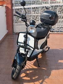Scooter elettrico E-ptio 