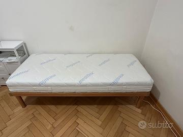 Materasso singolo con rete in legno