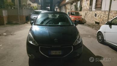 Peugeot 208 2000 euro