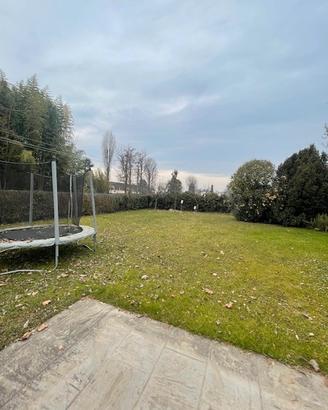 Casa singola con 1700 mq di giardino