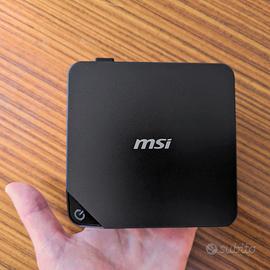 Mini PC marchio MSI con Windows 11