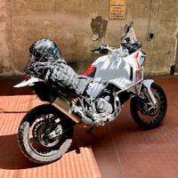 Ducati DesertX - come nuova