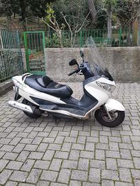 Suzuki burgman 200