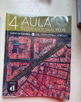 Aula internacional plus 4
