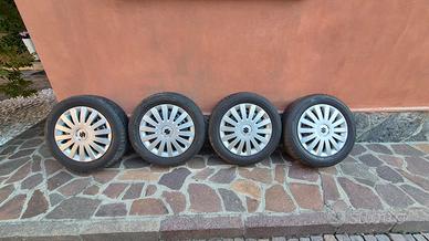 gomme con cerchioni  suzuki 175/65R15